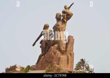 Il tanto criticato African Renaissance Monument a Dakar, Senegal Foto Stock