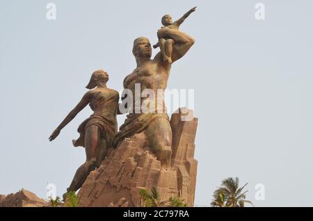 Il tanto criticato African Renaissance Monument a Dakar, Senegal Foto Stock