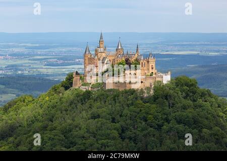 Castello di Hohenzollern visto da Zeller Horn, Germania Foto Stock