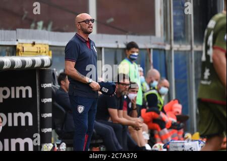 Genova, Italia. 15 luglio 2020. Genova, Italia, 15 lug 2020, Walter Zenga (Cagliari) durante Sampdoria vs Cagliari - serie italiana A soccer match - Credit: LM/Danilo Vigo Credit: Danilo Vigo/LPS/ZUMA Wire/Alamy Live News Foto Stock