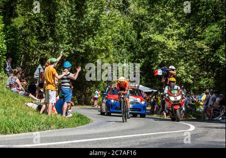 Bossarros, Francia - 19 luglio 2019: Il ciclista belga Dylan Teuns del Team Bahrain-Merida in sella alla tappa 13, prova individuale, di le Tour de Foto Stock