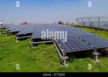 Taipei, 20 MARZO 2012 - pannello solare installato sul tetto del Padiglione di Angel Life Foto Stock
