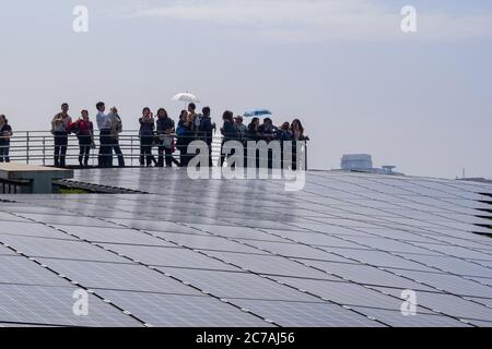 Taipei, 20 MARZO 2012 - pannello solare installato sul tetto del Padiglione di Angel Life Foto Stock