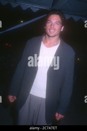 Pasadena, California, USA 10 gennaio 1996 l'attore JSON Gedrick partecipa al tour stampa ABC Winter TCA il 10 gennaio 1996 al Ritz-Carlton Hotel di Pasadena, California, USA. Foto di Barry King/Alamy Stock foto Foto Stock