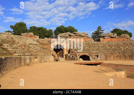 Merida, Provincia di Badajoz, Estremadura, Spagna il primo secolo AC arena romana. Sito patrimonio dell'umanità dell'UNESCO. Foto Stock