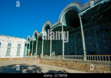 Il Sitora-i Mokhi Khosa Saroy, il palazzo di una stella come la luna, era la residenza estiva degli ultimi emiri di Bukhara, vicino alla città di Bukhara, Uzbe Foto Stock