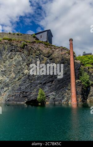 Passeggiata estiva attraverso il Parco Slate Turingia a Lehesten - Turingia/Germania Foto Stock