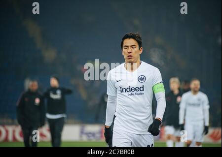 Kharkiv, Ucraina - 14 febbraio 2019: Makoto Hasebe dopo una partita tra Shakhtar Donetsk e Eintracht Francoforte Foto Stock