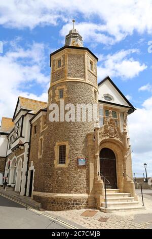 Guildhall, Bridge Street, Lyme Regis, Dorset, Inghilterra, Gran Bretagna, Regno Unito, Regno Unito, Europa Foto Stock