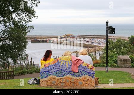 Vista da Langmoor e Lister Gardens, Lyme Regis, Dorset, Inghilterra, Gran Bretagna, Regno Unito, Regno Unito, Europa Foto Stock