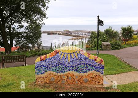 Vista da Langmoor e Lister Gardens, Lyme Regis, Dorset, Inghilterra, Gran Bretagna, Regno Unito, Regno Unito, Europa Foto Stock