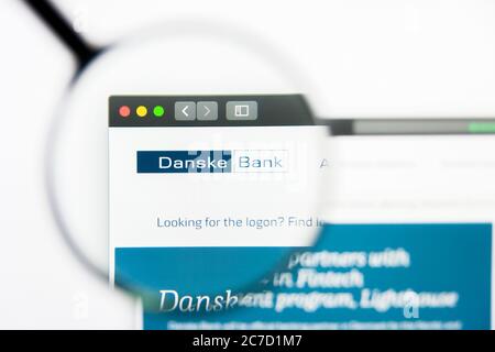 Los Angeles, California, USA - 24 Marzo 2019: Editoriale illustrativo della homepage del sito web di Danske Bank. Logo Danske Bank visibile sullo schermo. Foto Stock