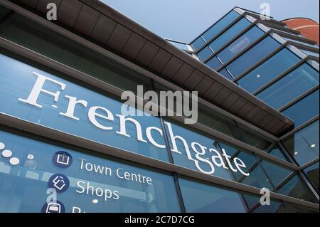 Ingresso al centro commerciale Frenchgate nel centro di Doncaster, Yorkshire, Inghilterra. Foto Stock