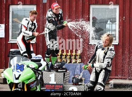 Gara su strada sull'autostrada Sviestad.la foto: Quando il campionato di corse su strada si è concluso a Sviestad Motorstadion questo fine settimana, Linköpingstösen Aurore Milton ha coronato il suo primo anno nella dura serie Superstock 600 con un sorprendente podio. Foto Gippe Gustafsson Foto Stock