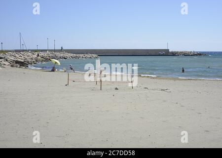 Un nido di tartarughe che si trova sulla spiaggia di Casal Velino Marina in provincia di Salerno. Foto Stock