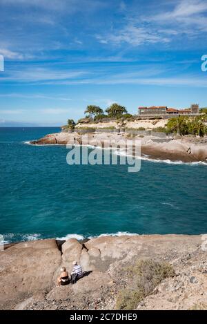La Caleta sulla Costa Adeje a Tenerife, Isole Canarie, Spagna Foto Stock