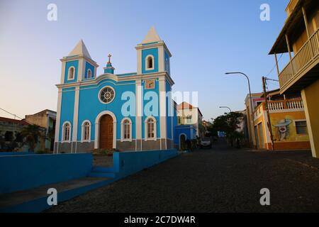 Chiesa blu a Sao Felipe, isola di Fogo, Capo Verde Foto Stock
