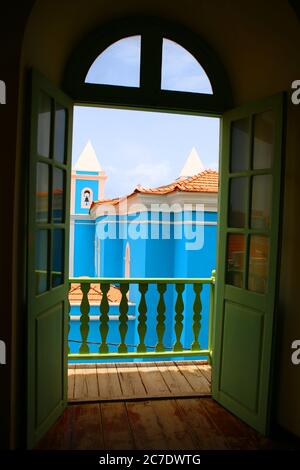 Chiesa blu a Sao Felipe, isola di Fogo, Capo Verde Foto Stock