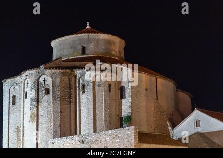 La Chiesa di San Donato di notte, Zara, Dalmazia, Croazia Foto Stock