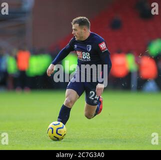 9th Febbraio 2020, Bramall Lane, Sheffield, Inghilterra; Premier League, Sheffield United contro Bournemouth : Ryan Frazer (24) di Bournemouth corre con la palla Foto Stock