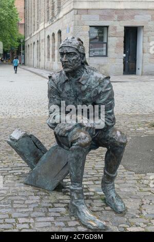 La statua di John Cabot sul porto di Bristol. Di Stephen Joyc nel 1984 Foto Stock