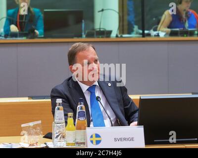 (200717) -- BRUXELLES, 17 luglio 2020 (Xinhua) -- il primo ministro svedese Stefan Lofven partecipa a una riunione speciale del Consiglio europeo presso la sede dell'UE a Bruxelles, il 17 luglio 2020. L'UE tiene una riunione speciale del Consiglio europeo sul prossimo bilancio a lungo termine dell'UE e sul pacchetto di ripresa in risposta alla crisi COVID-19 di venerdì e sabato. (Unione europea/Handout via Xinhua) credito: Xinhua/Alamy Live News Foto Stock