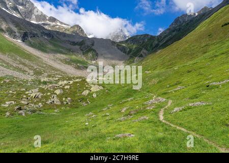Europa, Austria, Tirolo, Alpi Ötztal, Pitztal, Plangeroß, vista sull'Almo Plangeroß verso Karlesegg Foto Stock