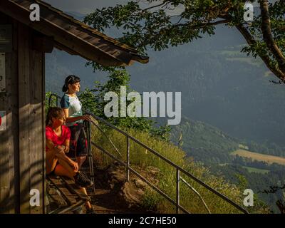 Escursioni sulla seconda valle sentiero, riposo al Thomashütte, Kandel Foto Stock