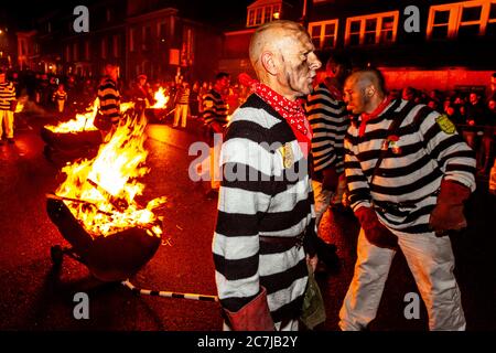 Festa della notte del falò (Guy Fawkes Night), Lewes, Sussex orientale, Regno Unito Foto Stock