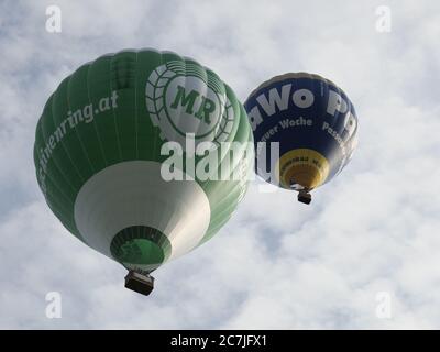 Inizia la mongolfiera bayernhimmel.de, Foresta Bavarese, Baviera, Germania Foto Stock