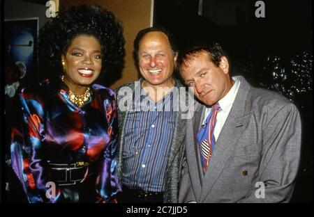 Oprah Winfrey, Bud Friedmann, Robin Williams al Teatro Improv per l'evento di supporto al Comic Relief. Foto Stock