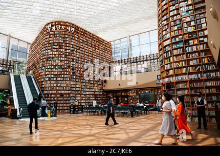 Seoul, Corea - 17 Luglio 2020 : COEX Mall Starfield Library al quartiere di Gangnam Foto Stock