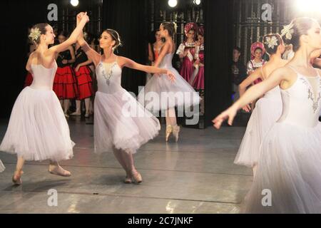 Belgrado Serbia Dicembre/25/2019 Nutcracker eseguito dalla Scuola superiore di Balletto Lujo Davico Foto Stock