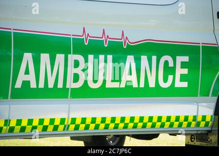 Perth, Australia: 26 novembre 2017: Primo piano trasportatore di ambulanze per la risposta di emergenza di pronto soccorso in Australia. Foto Stock