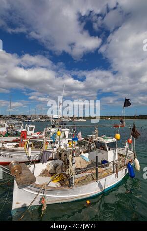 Le barche da pesca nel porto di Porto Colom, isola di Maiorca, Foto Stock