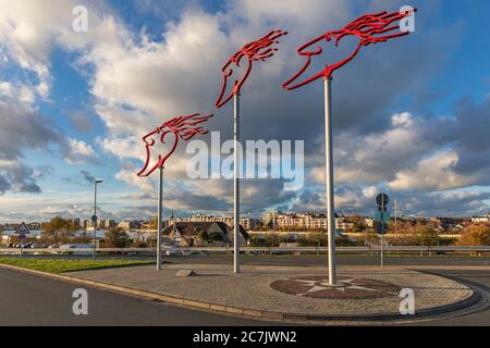 Tre sculture in acciaio "WINDWÄCHTER", sulla spiaggia meridionale, Fliegerdeich, Wilhelmshaven, bassa Sassonia, Foto Stock