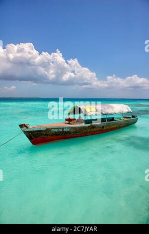 Si tratta di una piccola isola privata dove c'è solo sabbia, si può visitare e rimanere tutto il giorno, è un idilliaco bagno, a piedi e prendere il sole, ogni giorno diversi tour visitando l'isola dove i turisti mangiare Foto Stock