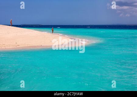 Si tratta di una piccola isola privata dove c'è solo sabbia, si può visitare e rimanere tutto il giorno, è un idilliaco bagno, a piedi e prendere il sole, ogni giorno diversi tour visitando l'isola dove i turisti mangiare Foto Stock