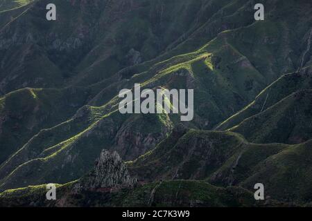 Vista dal Mirador Pico del Ingles alle montagne Anaga, Tenerife, Isole Canarie, Spagna Foto Stock