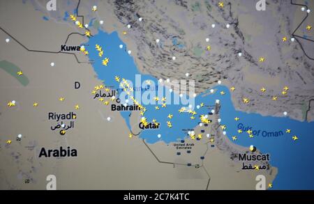 Traffico aereo sul golfo persiano e sul golfo di Oman (17 luglio 2020, UTC 20.32), su Internet con il sito Flightradar 24, durante il Coronavirus Pandemic Foto Stock