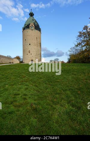 Castello di Neuenburg e vigneti nei pressi di Friburgo, Burgenlandkreis, Sassonia-Anhalt, Germania Foto Stock