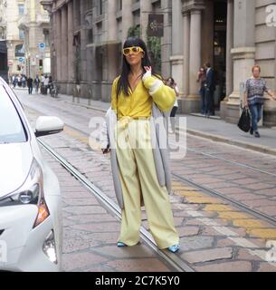 MILANO, Italia: 18 settembre 2019: Abbigliamento stilistico di strada prima della sfilata Calcaterra durante la settimana della moda di Milano 2019 Foto Stock