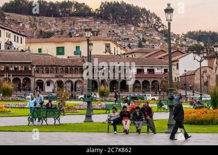 Cusco, Perù - 22 ottobre 2008: la piazza principale del centro, Plaza De Armas, a Cusco, Perù Foto Stock