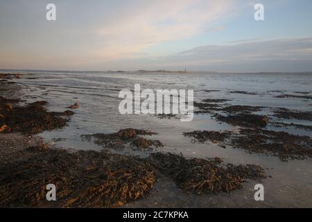 la costa mozzafiato, pittoresca e suggestiva del northumberland Foto Stock