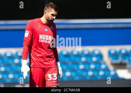 Londra, Regno Unito. 18 luglio 2020. Bartosz Białkowski di Millwall durante la partita del campionato EFL Sky Bet tra Queens Park Rangers e Millwall al Kiyan Prince Foundation Stadium, Londra, Inghilterra, il 18 luglio 2020. Foto di Salvio Calabrese. Solo per uso editoriale, licenza richiesta per uso commerciale. Nessun utilizzo nelle scommesse, nei giochi o nelle pubblicazioni di un singolo club/campionato/giocatore. Credit: UK Sports Pics Ltd/Alamy Live News Foto Stock