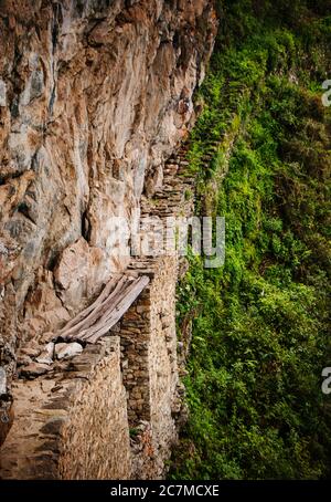 Il ponte Inca a Machu Picchu, Cusco, Perù, Sud America Foto Stock