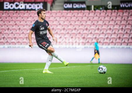 Herning, Danimarca. 17 luglio 2020. Erik Sviatchenko (28) del FC Midtjylland visto durante la partita 3F Superliga tra FC Midtjylland e FC Nordsjaelland alla MCH Arena di Herting. (Photo Credit: Gonzales Photo/Alamy Live News Foto Stock