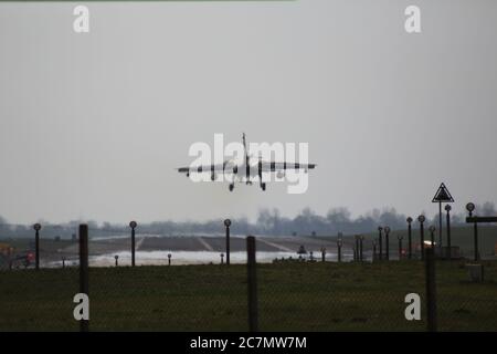 Luftwaffe Panavia tornado alla sua base a Jagel, Schleswig-Holstein, Germania, portando un SOLO DANNO sotto la fusoliera Foto Stock