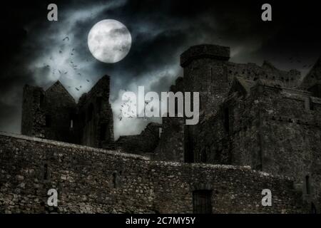 Castello irlandese spooky Foto Stock