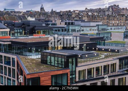 Moderno edificio di uffici vicino alla stazione ferroviaria di Waverley a Edimburgo, la capitale della Scozia, parte del Regno Unito Foto Stock